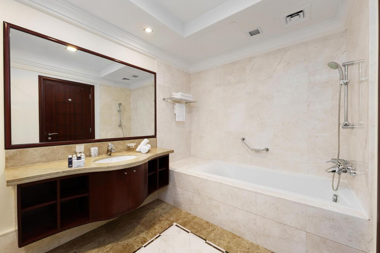 Maison Privee - Charming Apt With Sea View On The Palm Jumeirah Дубай Екстериор снимка